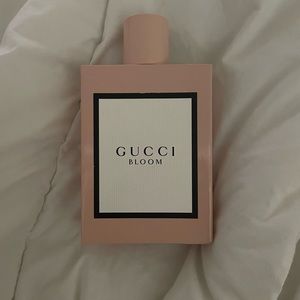 Gucci Bloom Eau de Parfum Spray, 3.3 oz. Authentic!